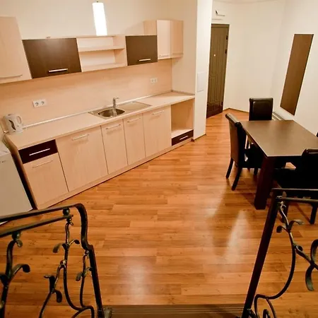 Camelot Apartment *